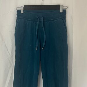 Lululemon Teal Joggers. Size 6.